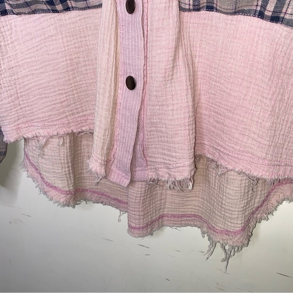 SOLD✨Pol Small Oversized Lightweight Button Down Pink Gray And Black Long Top - Picture 4 of 6